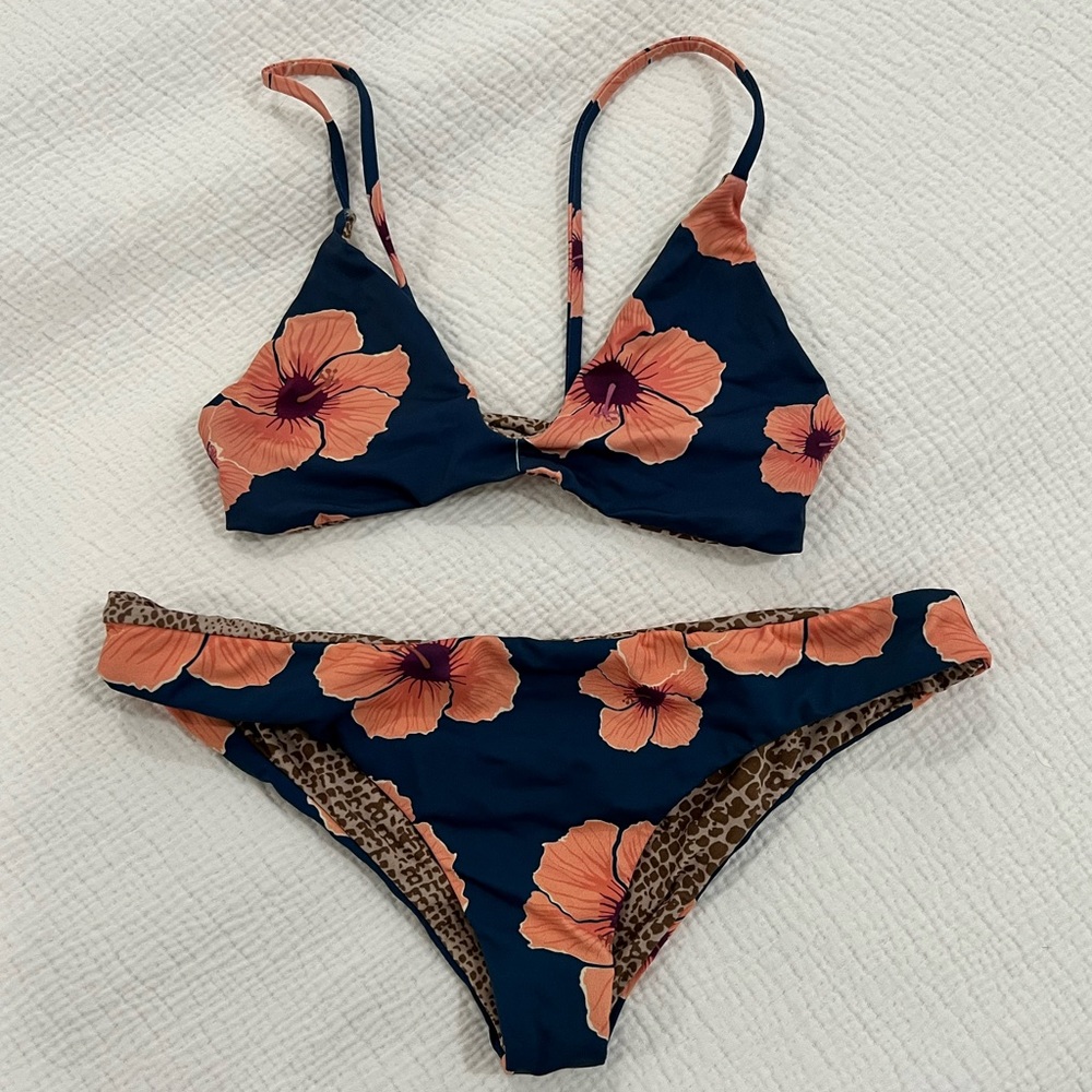 Acacia Bikini Hibiscus Set - TOP SOLD